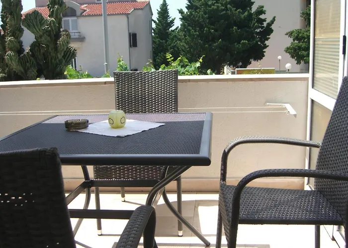 Apartments Villa Jarak