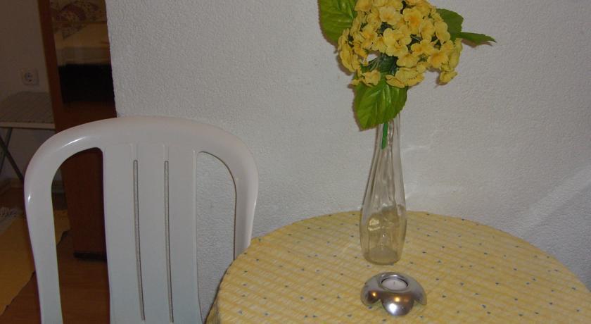 Jarak Apartma Makarska