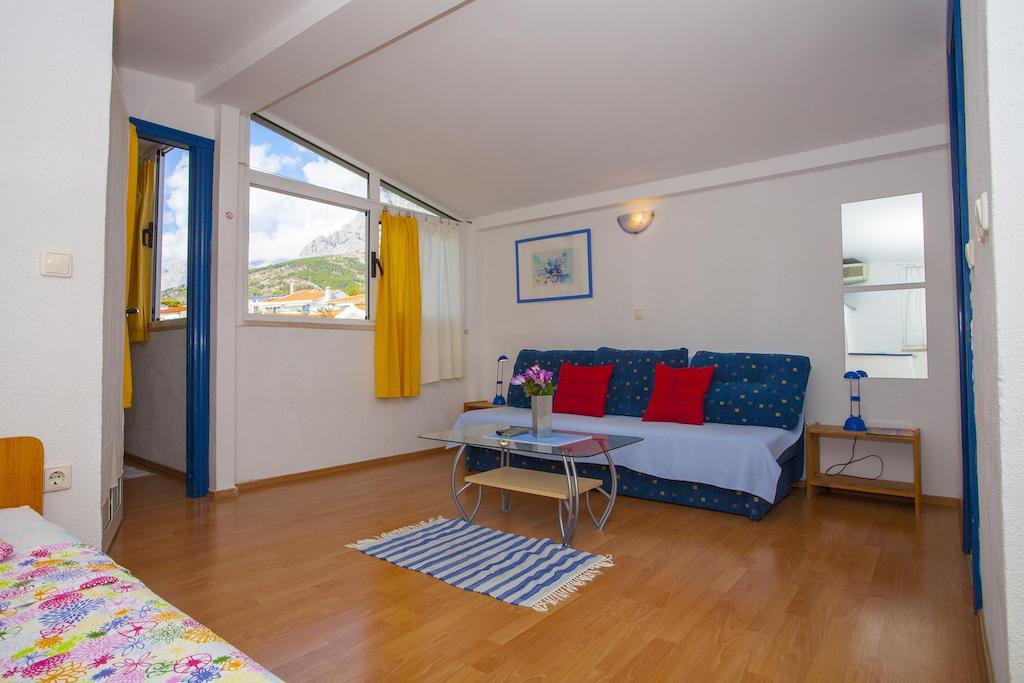 Apartma Jarak
